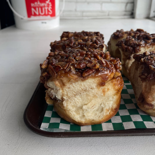 /HOLIDAY Maple Apple Pecan Sticky Buns